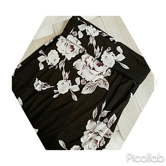 Buttery Soft "Roses" Maxi Skirt - Picture 5 of 5